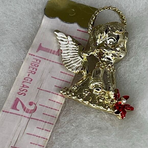 Vintage Gerry’s Angel holding pearl centered Poinsettia. - Picture 3 of 7